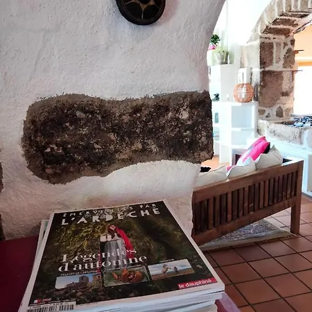 Maison De Hameau Avec Vue Imprenable Et Piscine * Sanilhac (Ardeche)
